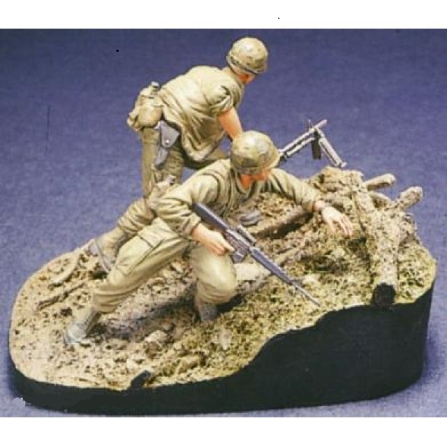 U.S. Marine Startline - 2 Figures With Base