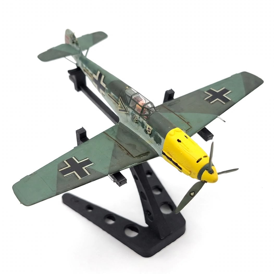 Aircraft Display Stand For 1/72 Scale Single Propeller Aircraft With Tail Support