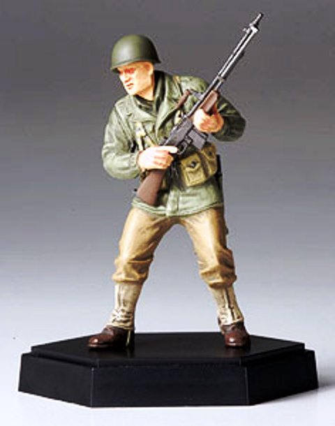 Fully assembled & painted 1/35 scale models series